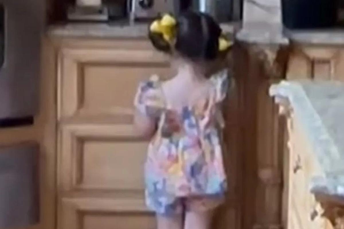 Елена Малышева поделилась видео с 4-летней внучкой Анной