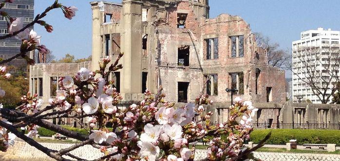 Япония не пригласила делегацию из России на церемонию в память о жертвах атомной бомбардировки