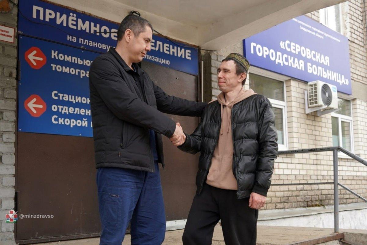 Уральские врачи спасли водителя, череп которого раскололся на несколько частей в результате ДТП