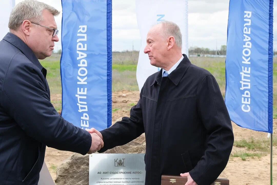 «Новые возможности для региона»: губернатор Астраханской области Игорь Бабушкин принял участие в церемонии закладки первого камня будущего завода по производству двигателей