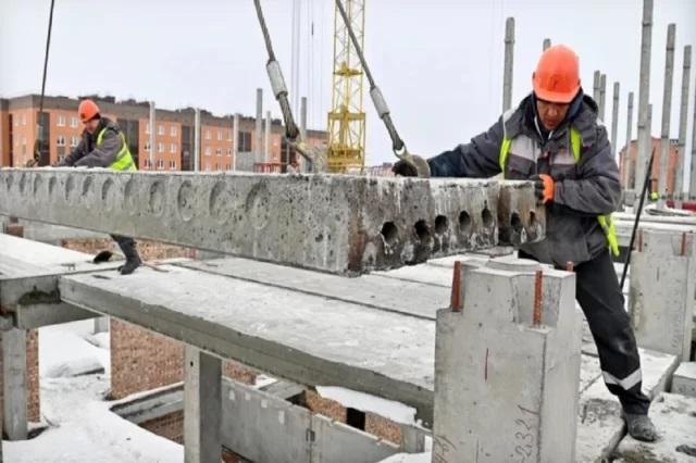 В перинатальном центре в Видном началось бетонирование фундаментов
