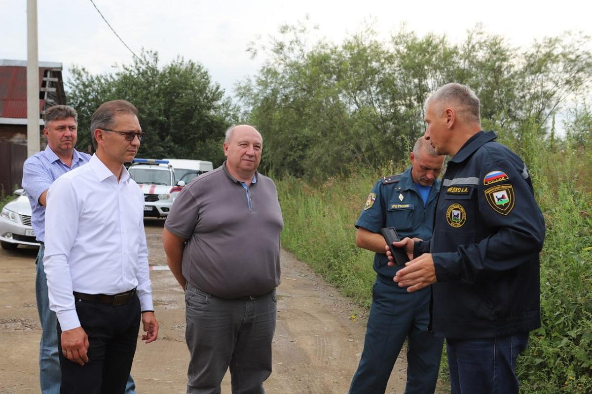 Вице-мэр Андрей Южаков и главы округов осмотрели места возможных подтоплений в Ленинском и Свердловском районах
