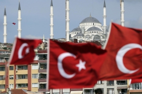 В Турции запретили показ фрагмента «Клюквенного шербета»