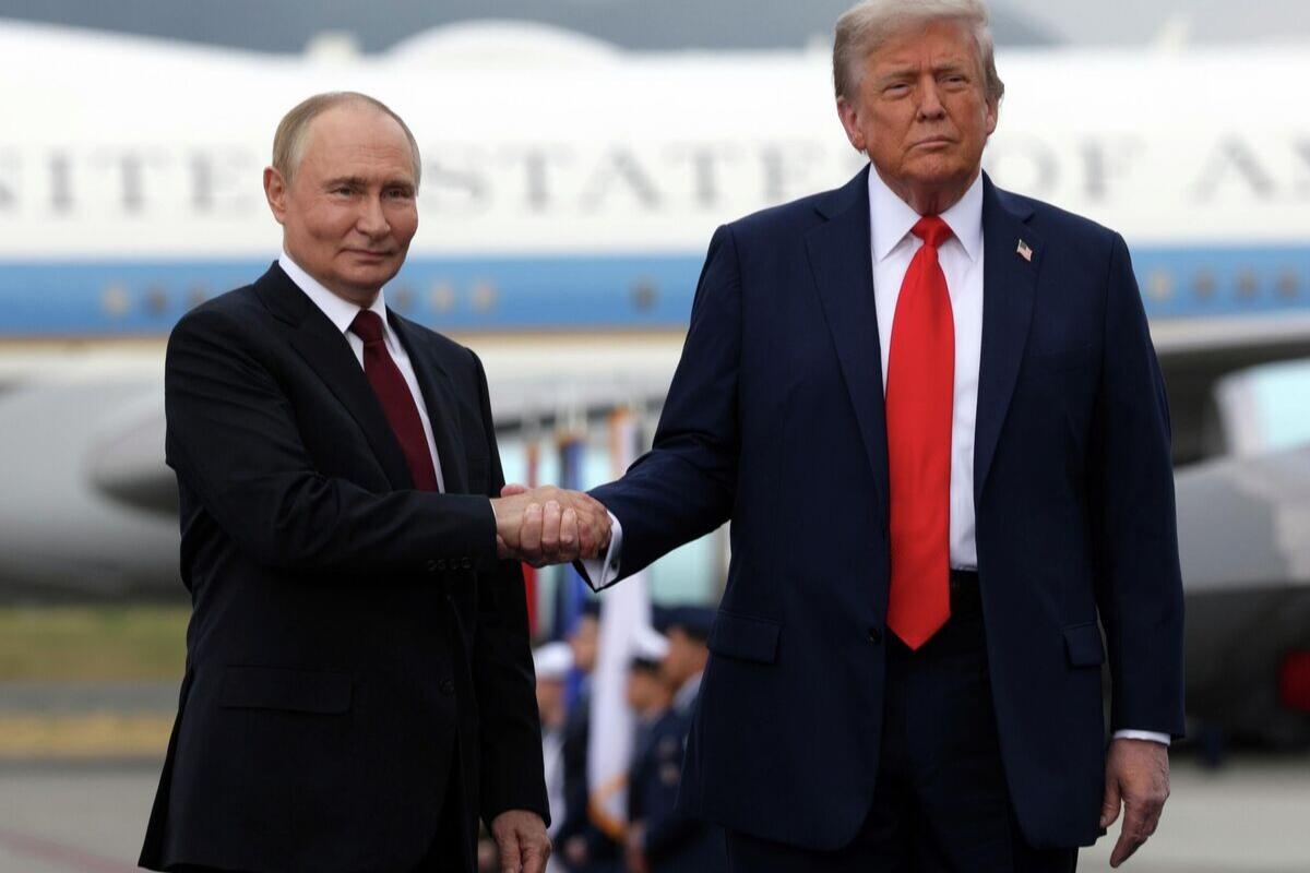 В Кремле заявили, что не раскрывают всех деталей переговоров Путина и Трампа