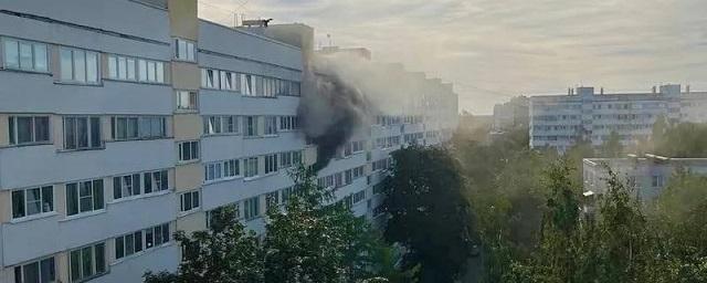 Молодого петербуржца госпитализировали после пожара на Народного Ополчения