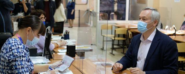 Губернатор Новосибирской области проголосовал на выборах депутатов в ГД РФ