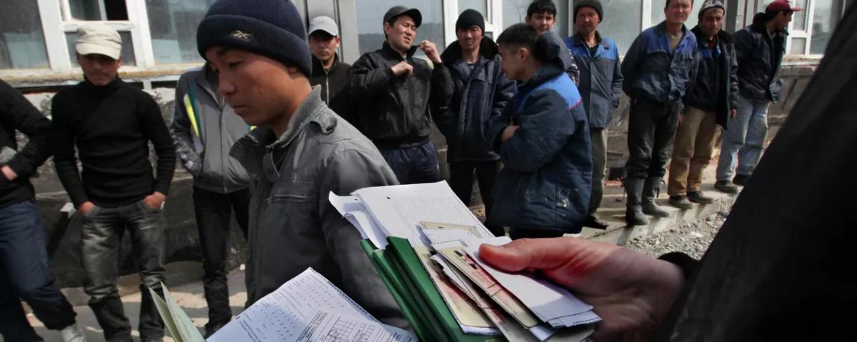 Будут ли депортировать таджиков из россии