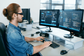 С начала года в Самарской области удвоилось число вакансий для работы с искусственным интеллектом