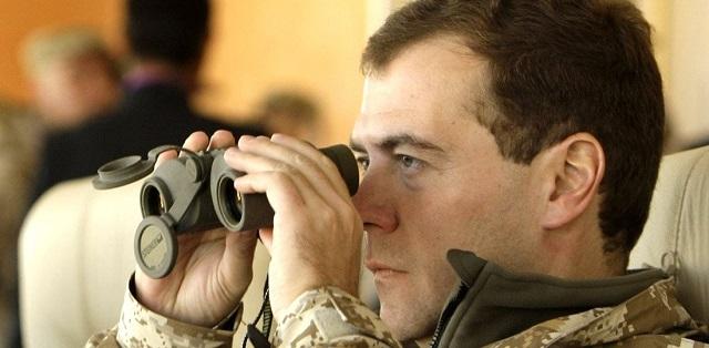 Дмитрий Медведев попросил выслать ему координаты строящегося на Украине завода Rheinmetall
