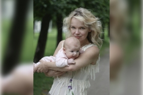 Пианистка Цымбалюк-Романовская выложила фотографию с подросшей дочерью