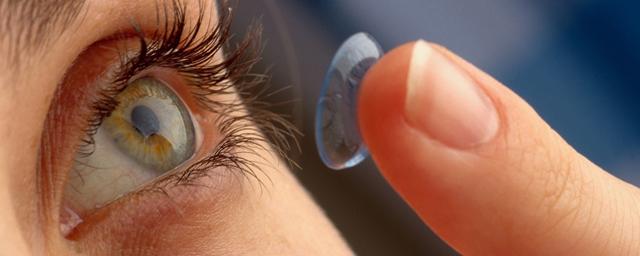 Созданы «умные» контактные линзы, меняющие цвет при болезни глаз