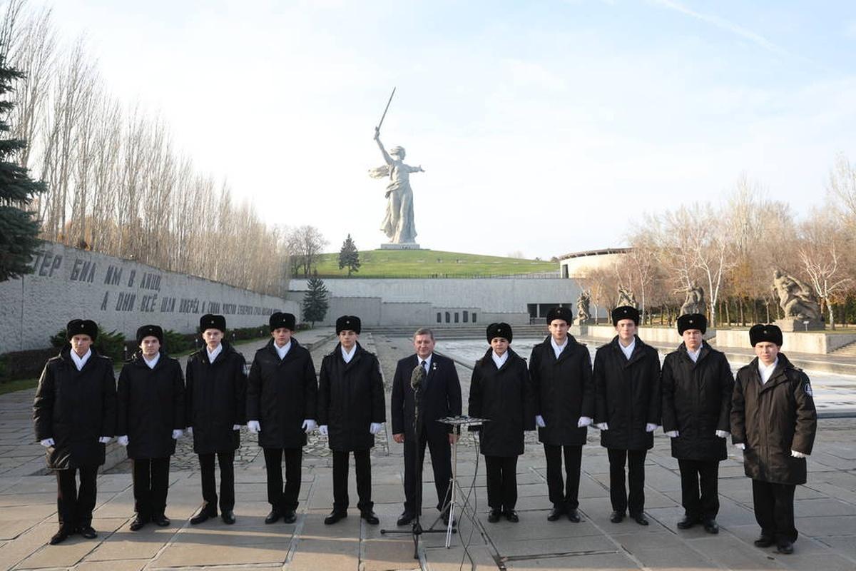 На борту ледокола «Сталинград» появится капсула с землей с Мамаева кургана