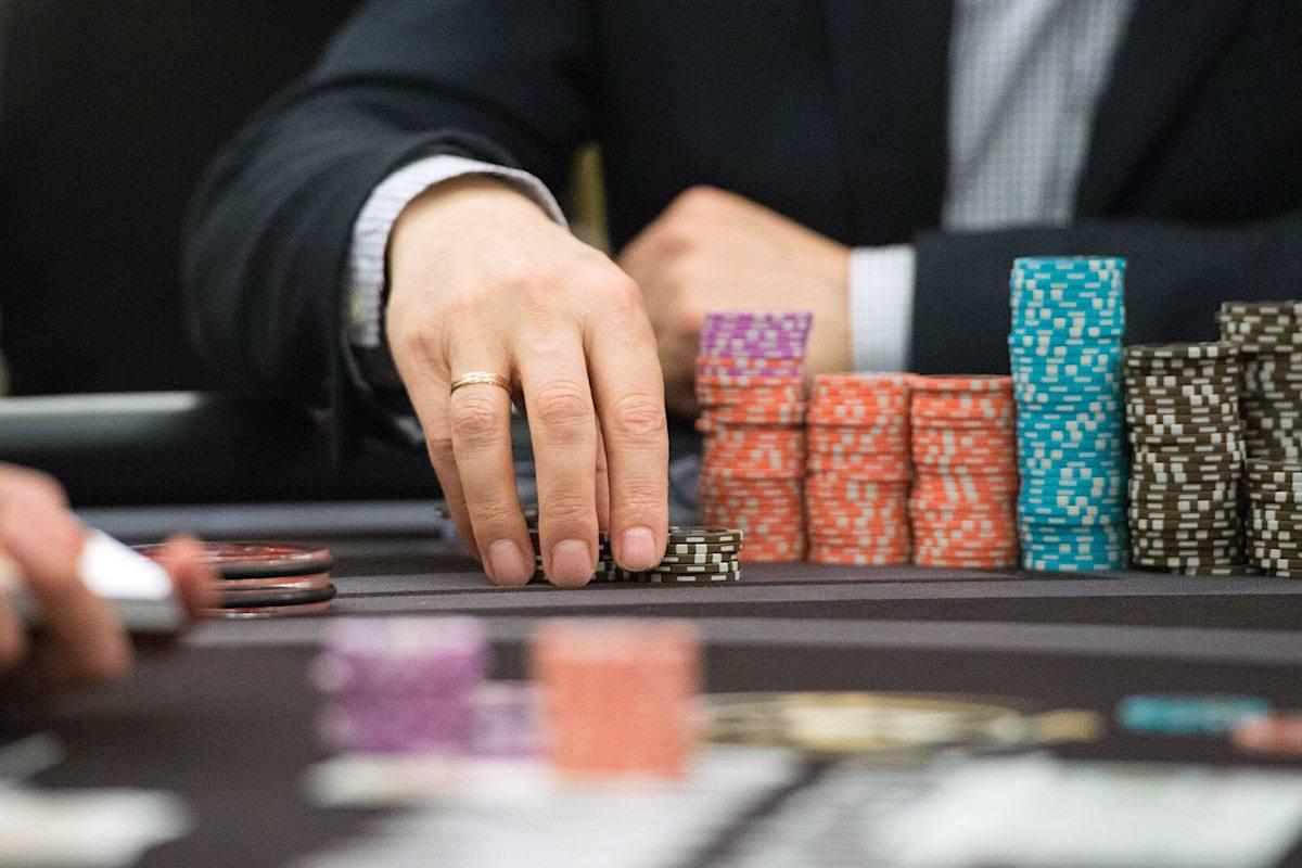 Подпольное казино накрыли в Петербурге: возбуждено уголовное дело