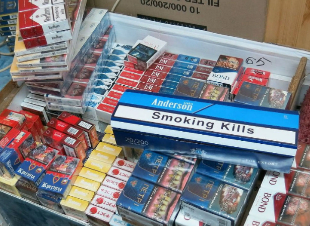 На улицах Самары увеличивается число торговых точек по продаже контрафактных сигарет