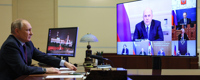 Путин отреагировал на новые санкции: Меньше барахла, меньше клопов