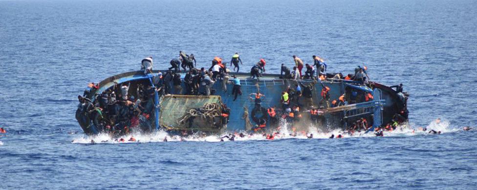17 мигрантов погибли при крушении двух лодок в Средиземном море