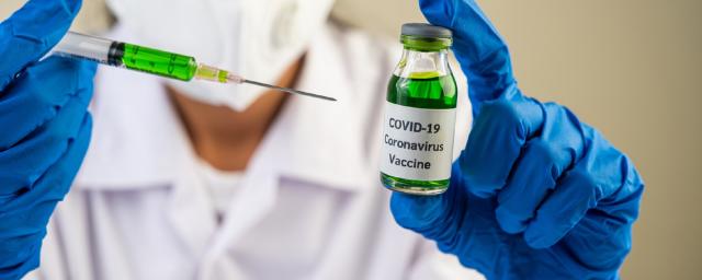 Гинцбург заявил, что вакцинация от коронавируса не может стать платной в России