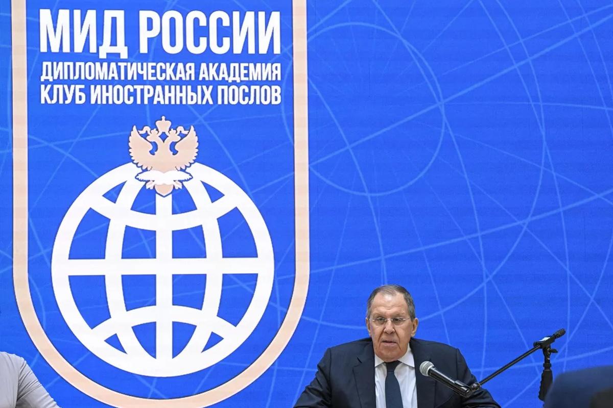 Лавров раскритиковал «дипломатию» Зеленского