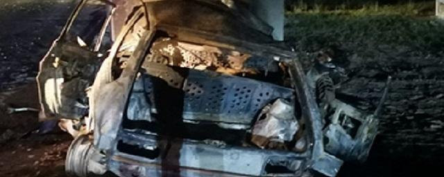 В Саратовской области водитель сгорел заживо в машине после столкновения с опорой моста