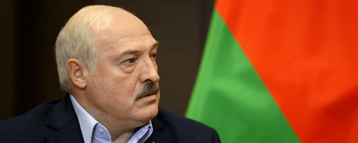 Александр Лукашенко вылетел в Санкт-Петербург