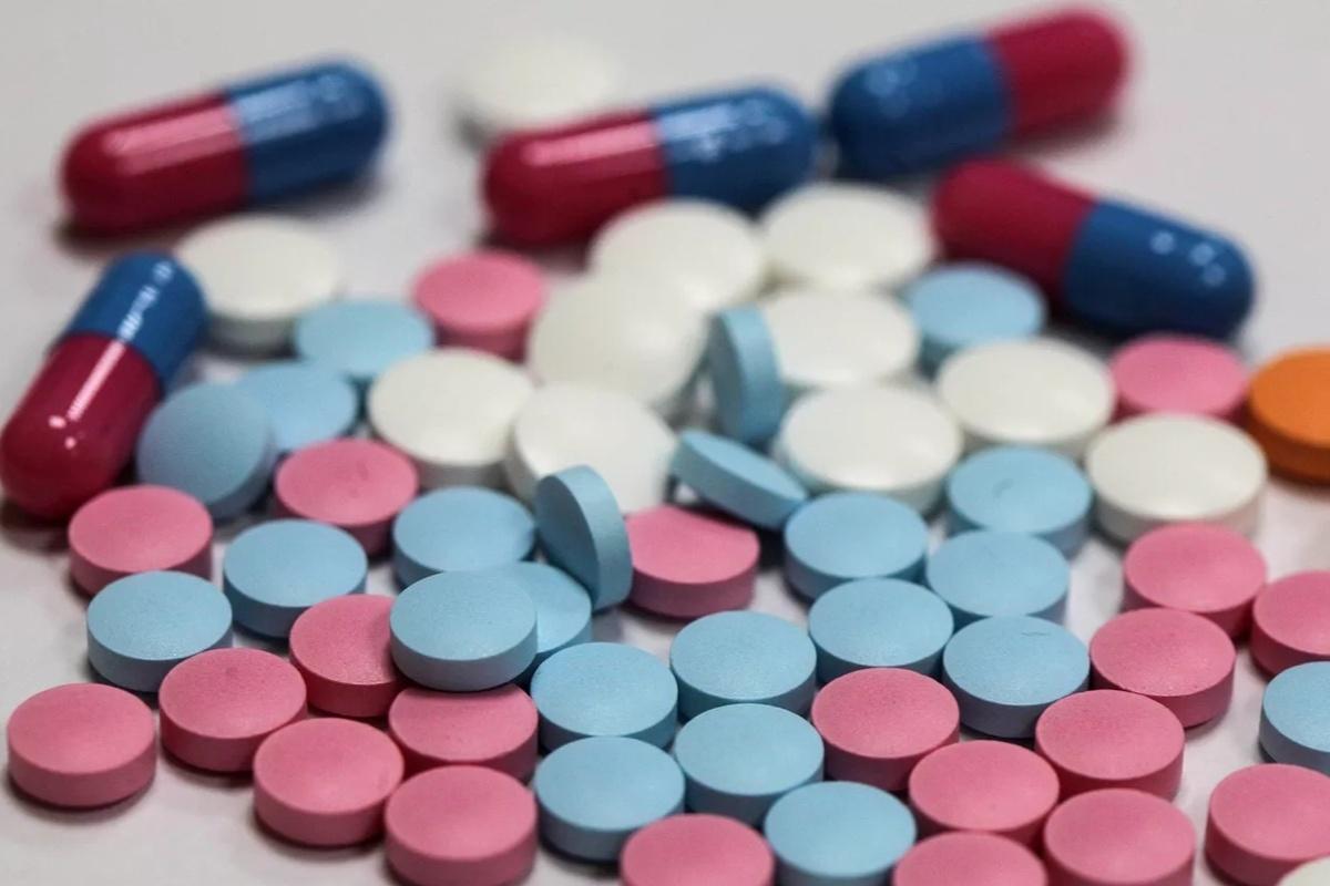 Несовершеннолетний попал в реанимацию Петербурга из-за передозировки препаратом для похудения