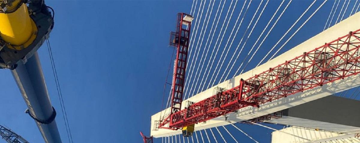 Строители завершили демонтаж высотных кранов у пилона четвертого моста в Новосибирске, а также убрали часть временных опор