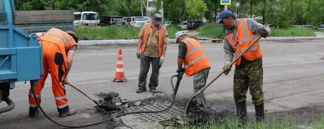 В Хабаровске продолжается ремонт дороги на улице Слободской