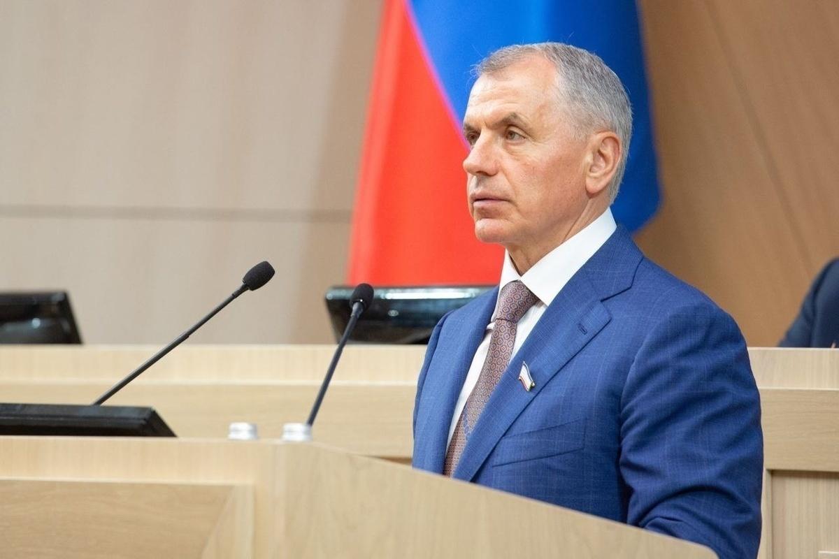 Константинов назвал истерикой заявление Владимира Зеленского о Крыме и новых регионах