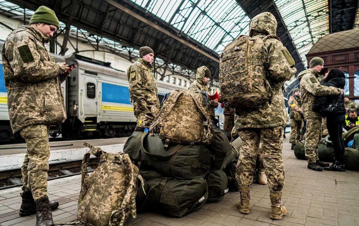Работодателей на Украине обязали подать в военкоматы списки с сотрудниками