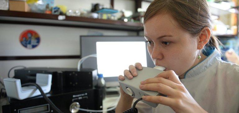 Российские ученые научились выявлять рак в выдыхаемом воздухе