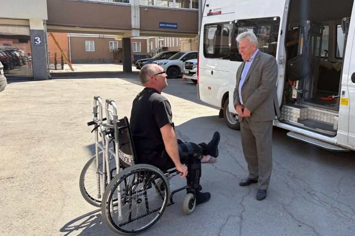 В Приангарье закупили спецавтомобили для комфортной перевозки участников СВО