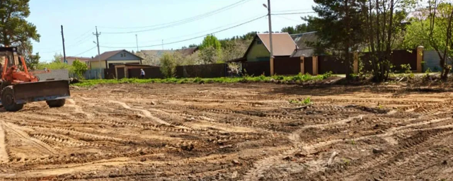 Во Фрянове снесли аварийный дом на улице Коммунистическая