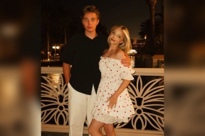 «Целых два года»: сын Гагариной показал на фото возлюбленную, отпраздновав годовщину отношений