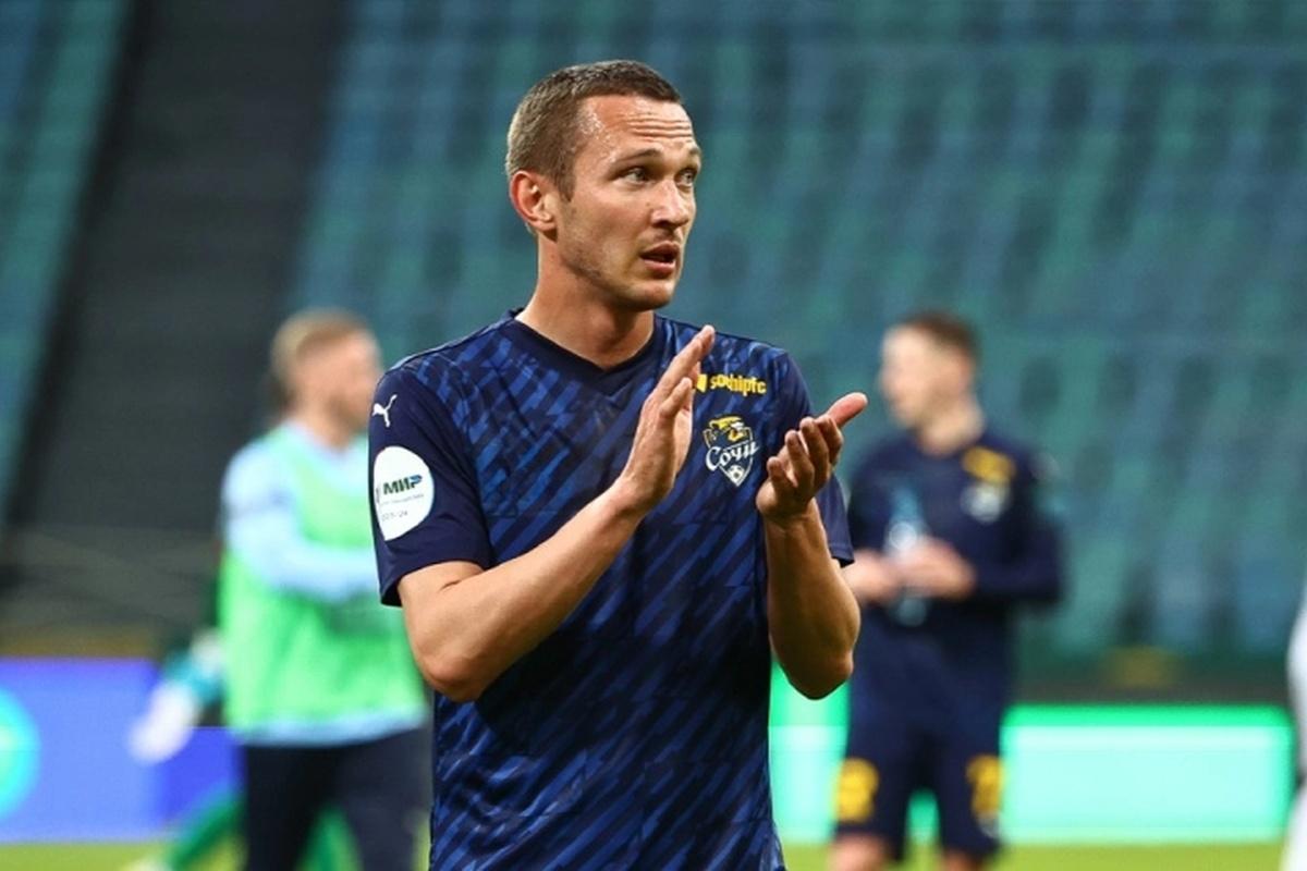 Никита Бурмистров завершил карьеру в 35 лет после рекордов и триумфа с «Сочи»