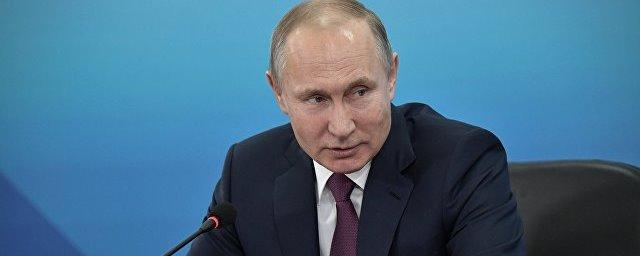 Путин заявил, что у него нет смартфона