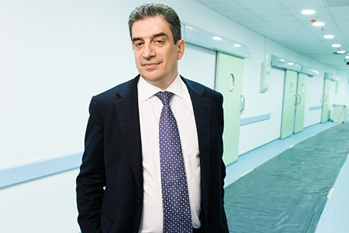 Первый врач-миллиардер в России. Как гинеколог заработал баснословные деньги и попал в Forbes