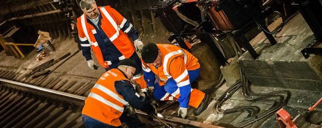 В Москве 2 апреля на сутки закроют три станции «синей» ветки метро