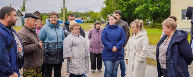 Глава г.о. Клин Алена Сокольская обсудила с жителями Щекина содержание территории