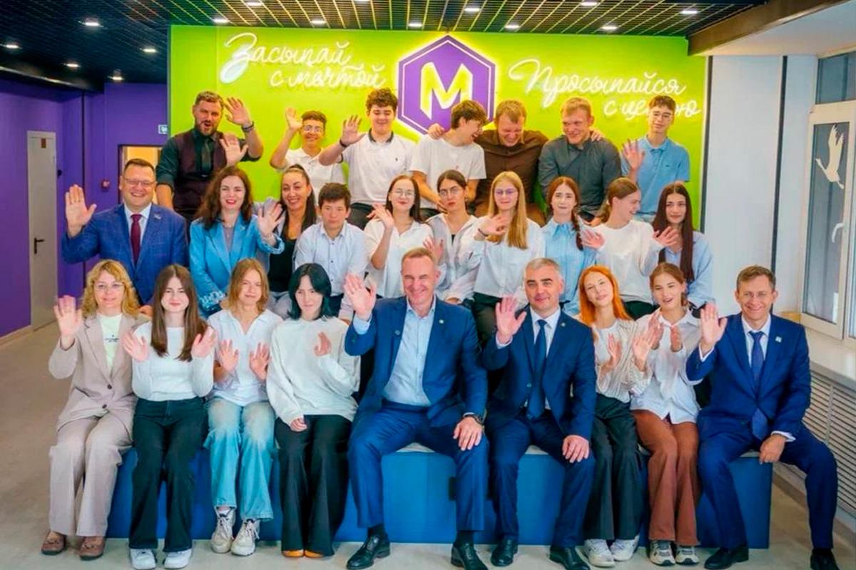 Губернатор Руслан Кухарук: Югра вошла в число лидеров страны по эффективности проводимой молодежной политики