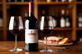 Врач-нарколог предупредил об опасности игристых и десертных вин