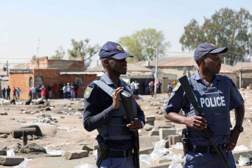 В ЮАР арестовали 30 подозреваемых в нападении на церковь