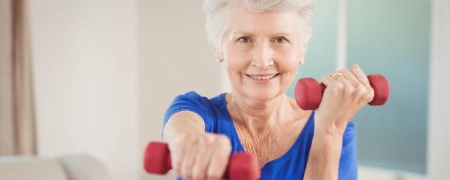 Ученые Национального института рака США в Роквилле: упражнения с весом снижают риск смерти у пожилых на 9%