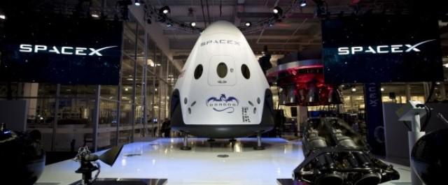 Компания SpaceX перенесла первый полет на Марс до 2020 года