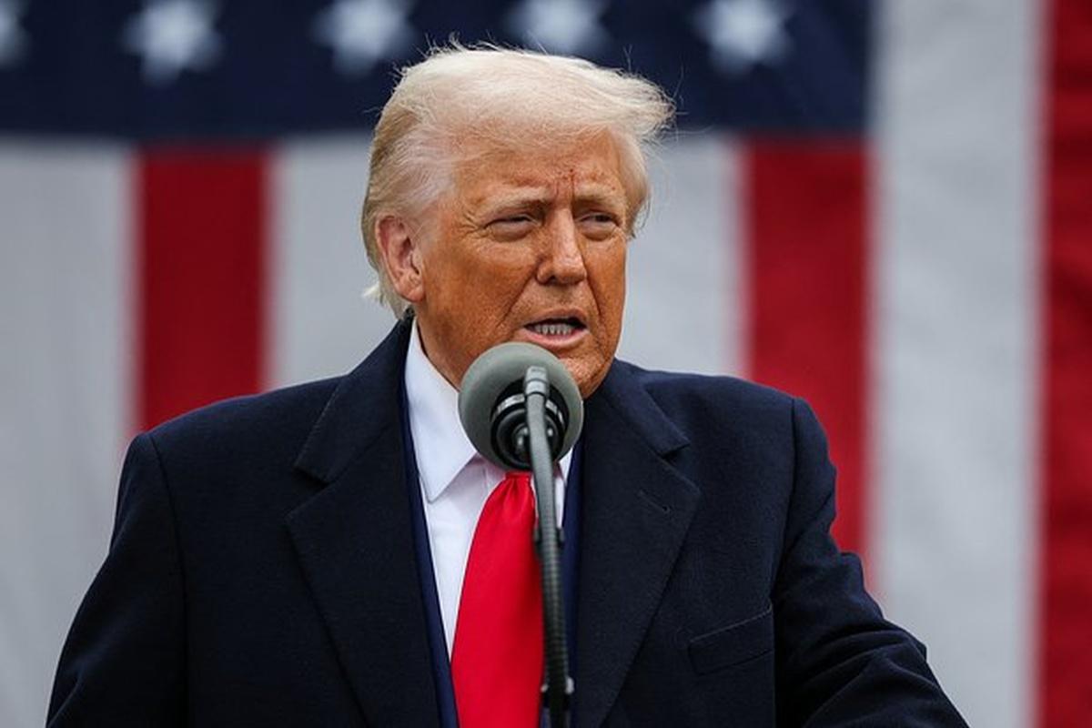 Трамп: Переговоры о ядерном разоружении между США и Россией продолжаются