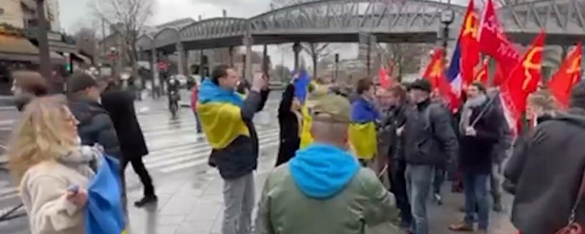 В Париже украинские националисты попытались сорвать митинг в честь защитников Сталинграда