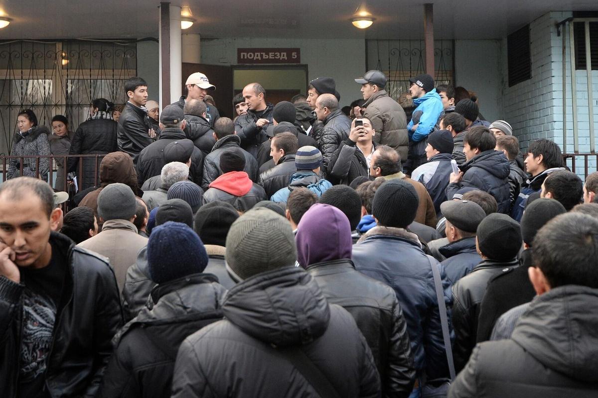 Нехватку рабочей силы в Саратовской области будут компенсировать мигрантами из Индии