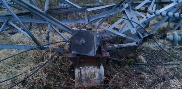 В Ленинградской области возбудили уголовное дело по факту диверсии после подрыва ЛЭП