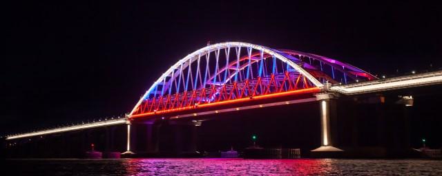 Депутат Гемпель назвал планы Киева об ударе по Крымскому мосту безумными
