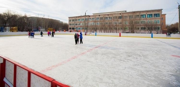 В Омске на Левобережье откроют 29 ледовых площадок