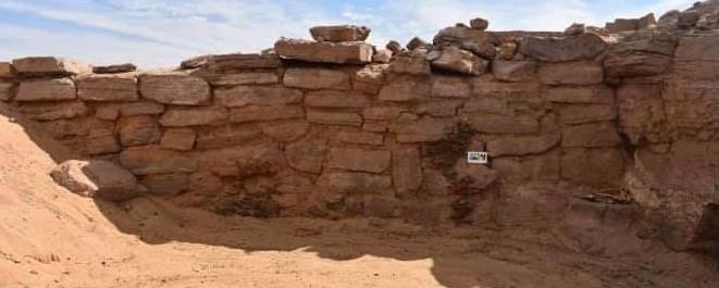 Могилы эпохи Древнего Царства обнаружили британские археологи в Египте
